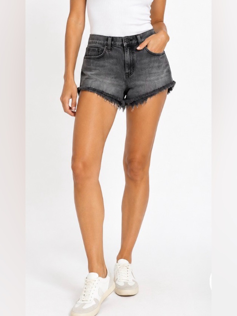 L'AGENCE Shorts Jean Zoe Relaxed Vintage Gray Frayed Hem Denim